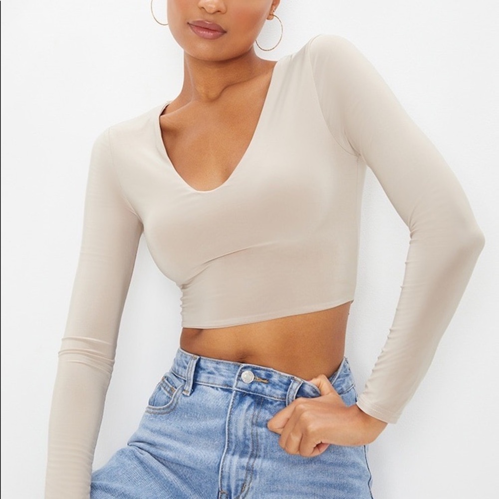 Second Skin Long Sleeve V-Neck Crop Top - PRETTY LITTLE THING - BRAND NEW - NWT!